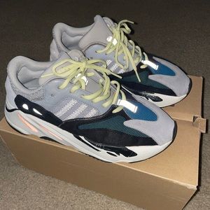 Yeezy 700 Wave Runner